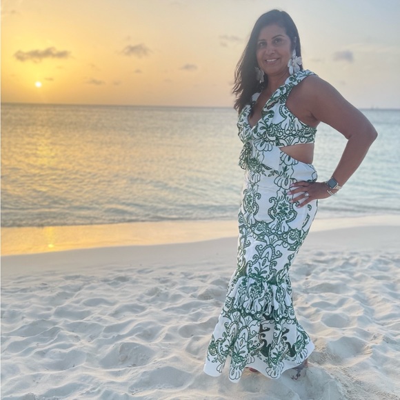 Zara limited edition embroidered green and white dress - Picture 7 of 9